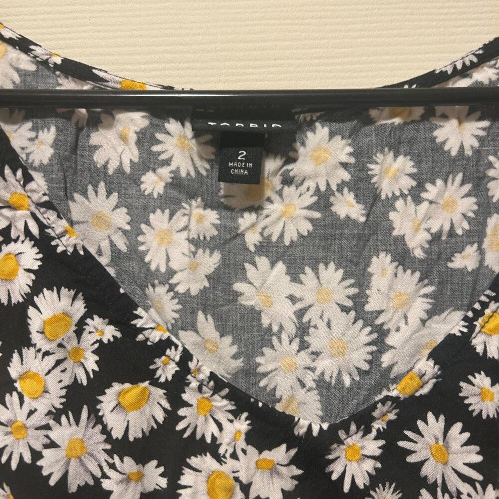 Torrid Multi-Color Daisy Print Challis V-Neck Skater Dress 2x With Belt - Picture 7 of 7